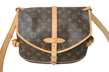 Load image into Gallery viewer, LOUIS VUITTON ルイヴィトン ソミュール35 ショルダーバッグ モノグラム M42254 PVC ヌメ革 ブラウン ゴールド金具 美品 中古 4c069187