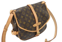 Load image into Gallery viewer, LOUIS VUITTON ルイヴィトン ソミュール35 ショルダーバッグ モノグラム M42254 PVC ヌメ革 ブラウン ゴールド金具 美品 中古 4c069187