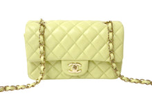 Load image into Gallery viewer, 極美品 CHANEL シャネル 横長 20cm ショルダーバッグ ランダム ミニマトラッセショルダーチェーン グリーン系 ラムスキン 中古 4c069268