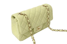 Load image into Gallery viewer, 極美品 CHANEL シャネル 横長 20cm ショルダーバッグ ランダム ミニマトラッセショルダーチェーン グリーン系 ラムスキン 中古 4c069268