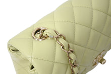 Load image into Gallery viewer, 極美品 CHANEL シャネル 横長 20cm ショルダーバッグ ランダム ミニマトラッセショルダーチェーン グリーン系 ラムスキン 中古 4c069268