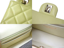 Load image into Gallery viewer, 極美品 CHANEL シャネル 横長 20cm ショルダーバッグ ランダム ミニマトラッセショルダーチェーン グリーン系 ラムスキン 中古 4c069268