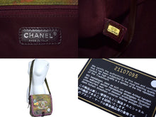 Load image into Gallery viewer, 極美品 CHANEL シャネル エンブロイダリー グラフィティ ショルダーバッグ A92789 ココマーク 21番台 カーキ シルバー 中古 4c069393