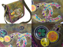 Load image into Gallery viewer, 極美品 CHANEL シャネル エンブロイダリー グラフィティ ショルダーバッグ A92789 ココマーク 21番台 カーキ シルバー 中古 4c069393