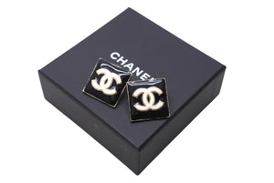 New and unused CHANEL Chanel earrings here mark B22A black white silver hardware used 4c069424