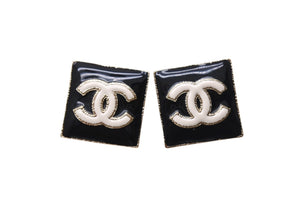 New and unused CHANEL Chanel earrings here mark B22A black white silver hardware used 4c069424