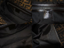 画像をギャラリービューアに読み込む, FENDI フェンディ マンマバケット ワンショルダーバッグ ズッカ柄 コットンキャンバス レザー シルバー金具 美品 中古 4c069440