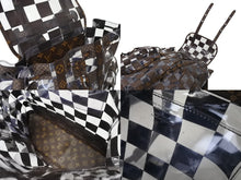 Load image into Gallery viewer, 極美品 LOUIS VUITTON ルイヴィトン クリストファー MM リュック バックパック M20865 モノグラムチェス 22AW ブラウン クリア 中古 4c069484