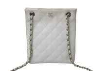 画像をギャラリービューアに読み込む, CHANEL シャネル マトラッセ チェーンショルダーバッグ ココマーク 6番台 キャビアスキン ホワイト ゴールド 美品 中古 4c069754