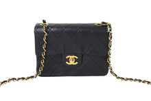 画像をギャラリービューアに読み込む, CHANEL シャネル ミニマトラッセ チェーンショルダーバッグ 1番台 ラムスキン ブラック ゴールド金具 美品 中古 4c069618