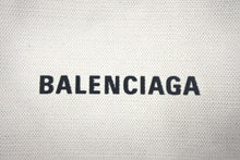 Load image into Gallery viewer, BALENCIAGA バレンシアガ クラッチバッグ ロゴ 568024 イタリア製 キャンバス レザー ホワイト ブラック シルバー金具 美品 中古 4c068620