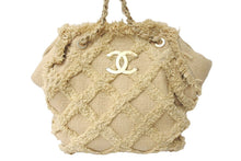 Load image into Gallery viewer, CHANEL シャネル ココマーク チェーントートバッグ 20番台 イタリア製 ツイード ベージュ ゴールド金具 美品 中古 4c06975