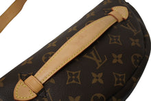 画像をギャラリービューアに読み込む, 極美品 LOUIS VUITTON ルイヴィトン ボディバッグ M43644 バムバッグ ブラウン モノグラムキャンバス 中古 4c069774