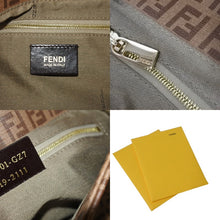 画像をギャラリービューアに読み込む, FENDI フェンディ マンマバケット ワンショルダーバッグ 8BR001 ズッキーノ柄 レオパード刺繍 PVC エナメルレザー ゴールド金具 美品 中古 4c069814