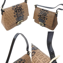 画像をギャラリービューアに読み込む, FENDI フェンディ マンマバケット ワンショルダーバッグ 8BR001 ズッキーノ柄 レオパード刺繍 PVC エナメルレザー ゴールド金具 美品 中古 4c069814