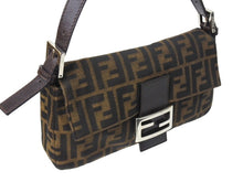 画像をギャラリービューアに読み込む, FENDI フェンディ マンマバケット ワンショルダーバッグ ズッカ柄 コットンキャンバス レザー シルバー金具 ブラウン 美品 中古 4c069819