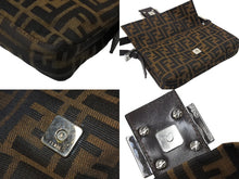 画像をギャラリービューアに読み込む, FENDI フェンディ マンマバケット ワンショルダーバッグ ズッカ柄 コットンキャンバス レザー シルバー金具 ブラウン 美品 中古 4c069819