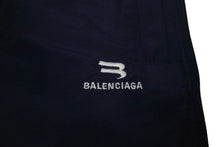 Load image into Gallery viewer, 極美品 BALENCIAGA バレンシアガ Sporty B Track Pants トラックパンツ 675491 サイズ44 サイドライン ネイビー ナイロン 中古 4c069830