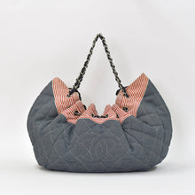 Load image into Gallery viewer, CHANEL シャネル ココカバスGM チェーントートバッグ A46887 13番台 ココマーク デニム キャンバス ストライプ シルバー金具 美品 中古 4b007857