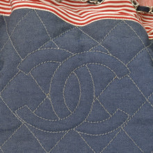 Load image into Gallery viewer, CHANEL シャネル ココカバスGM チェーントートバッグ A46887 13番台 ココマーク デニム キャンバス ストライプ シルバー金具 美品 中古 4b007857