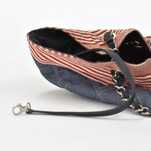 Load image into Gallery viewer, CHANEL シャネル ココカバスGM チェーントートバッグ A46887 13番台 ココマーク デニム キャンバス ストライプ シルバー金具 美品 中古 4b007857