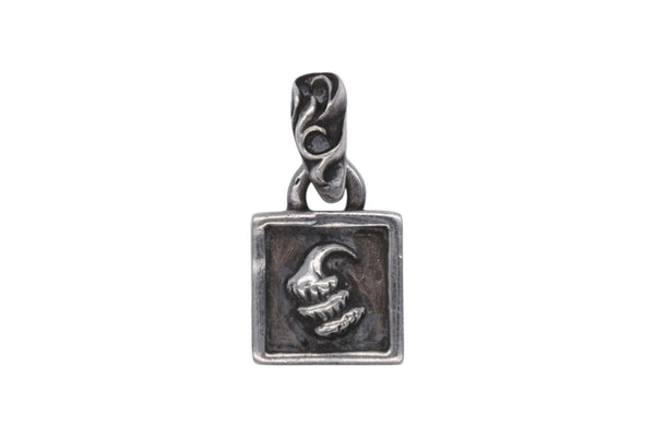 CHROME HEARTS クロムハーツ フレームド クロー チャーム ペンダントトップ 重量4.6g シルバ−925 1998 刻印 美品 中古 4b007262