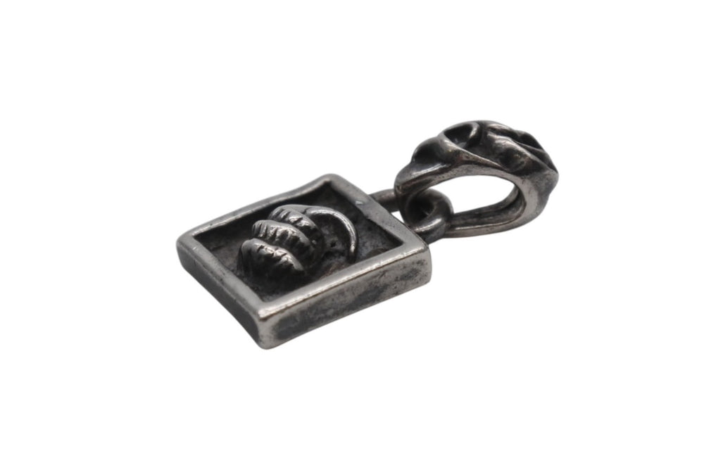 CHROME HEARTS Framed Claw Charm Pendant Top Weight 4.6g Silver 925 1998 Engraved Good Condition Used 4b007262