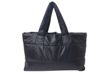 Load image into Gallery viewer, 極美品 CHANEL シャネル コココクーン トートバッグGM 26番台 ココマーク キルティング レザー ファー ブラック シルバー 中古 4c073893