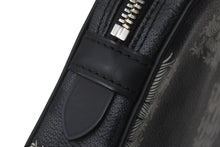 Load image into Gallery viewer, 極美品 LOUISVUITTON ルイヴィトン Damier Graphite Pochette Volga ダミエ グラフィット ポシェット ヴォルガ N61228 中古 4c073980