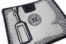 画像をギャラリービューアに読み込む, FENDI フェンディ ピーカブー ディフェンダー バッグカバー 7AR717 キャンバス レザー ホワイト ブラック ゴールド金具 美品 中古 4c074991