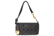 Load image into Gallery viewer, 極美品 LOUIS VUITTON ルイヴィトン ポシェットアクセソワール ハンドバッグ モノグラムエクリプス M40247 スパンコール 中古 4c075271