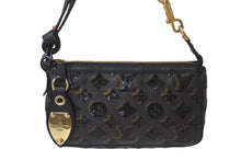 Load image into Gallery viewer, 極美品 LOUIS VUITTON ルイヴィトン ポシェットアクセソワール ハンドバッグ モノグラムエクリプス M40247 スパンコール 中古 4c075271