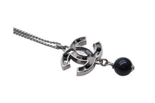 Load image into Gallery viewer, 極美品 CHANEL シャネル ココマーク ネックレス アクセサリー 08P刻印 メタル ブラックストーン シルバー ブラック 中古 4c075485