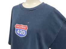 画像をギャラリービューアに読み込む, VINTAGE ヴィンテージ HIGHWAY 420 ハイウェイ 半袖Tシャツ マリファナ パロディ ネイビー 古着 良品 中古 4c075789