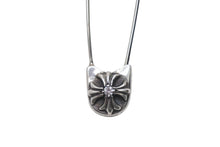 画像をギャラリービューアに読み込む, CHROME HEARTS クロムハーツ セーフティピン ラージ 1PD ペンダントトップ チャーム 重量約4.1g パヴェダイヤモンド 美品 中古 4c076112