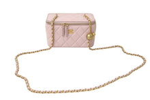 Load image into Gallery viewer, CHANEL シャネル マトラッセ バニティチェーンショルダーバッグ ランダム番台 ラムスキン ピンク ゴールド金具 美品 中古 4c076210