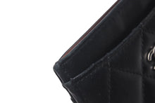 Load image into Gallery viewer, CHANEL シャネル ラムスキン タイムクラシック マトラッセ カードケース ブラック シルバー金具 28番台 美品 中古 4c076221