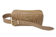 Load image into Gallery viewer, 極美品 MIUMIU ミュウミュウ マテラッセ クラッチバッグ セカンドバッグ 5BF122 キルティング ロゴ金具 ブラウン 中古 4c076226