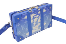 画像をギャラリービューアに読み込む, LOUIS VUITTON ルイヴィトン ソフトトランク ウォレット ショルダーバッグ M45432 モノグラム クラウズ ブルー PVC レザー シルバー金具 美品 中古 4c076279