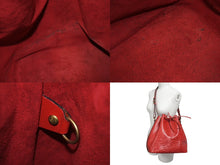 画像をギャラリービューアに読み込む, LOUIS VUITTON ルイヴィトン プチノエ ショルダーバッグ M44107 レッド エピレザー ゴールド金具 良品 中古 4c076288