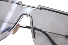 Load image into Gallery viewer, FENDI フェンディ サングラス M0098 クリア シルバー ブランドロゴ プラスチック イタリア製 美品 中古 4c076321