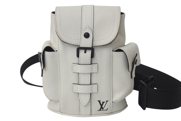 LOUIS VUITTON ルイヴィトン クリストファーXS ボディバッグ M58493 トリヨンレザー オフホワイト ブラック金具 美品 中古 4c076336