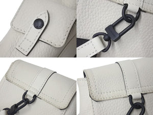 LOUIS VUITTON ルイヴィトン クリストファーXS ボディバッグ M58493 トリヨンレザー オフホワイト ブラック金具 美品 中古 4c076336