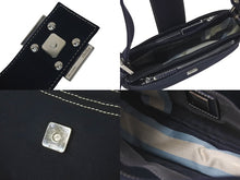 Load image into Gallery viewer, 極美品 FENDI フェンディ マンマバケット ワンショルダーバッグ イタリア製 デニム ネイビー シルバー金具 中古 4c076350