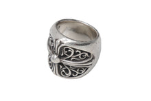 画像をギャラリービューアに読み込む, CHROME HEARTS クロムハーツ CLASSIC OVAL クラシック オーバルクロス リング 重量約41.9g サイズ18号 シルバー925 美品 中古 4c076361