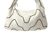 画像をギャラリービューアに読み込む, BOTTEGA VENETA ボッテガヴェネタ ホーボー イントレチャート ワンショルダーバッグ 169867 ホワイト 美品 中古 4c076396