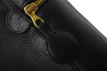 Load image into Gallery viewer, 極美品 CHANEL シャネル バニティ ハンドバッグ ブラック キャビアスキン 6番台 ココマーク ロゴ 小物入れ ゴールド金具 中古 4c076448