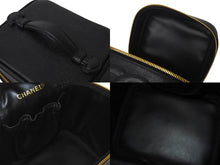 Load image into Gallery viewer, 極美品 CHANEL シャネル バニティ ハンドバッグ ブラック キャビアスキン 6番台 ココマーク ロゴ 小物入れ ゴールド金具 中古 4c076448