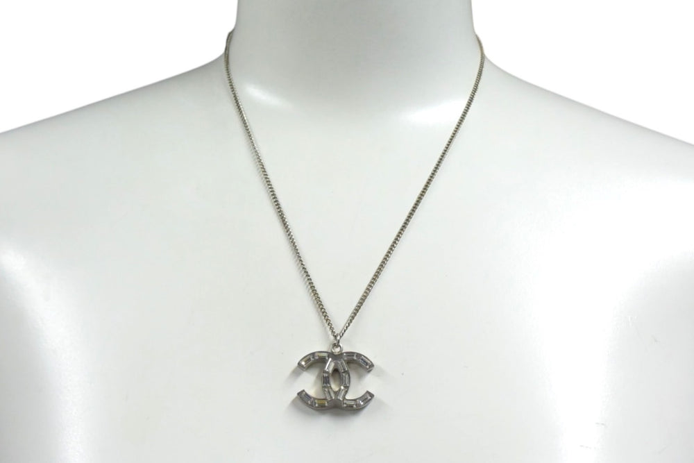 CHANEL Cocomark Necklace Weight Approx. 9.5g Total Length Approx. 44cm 10A Engraved Rhinestone Resin Silver Good Condition Used 4c076477