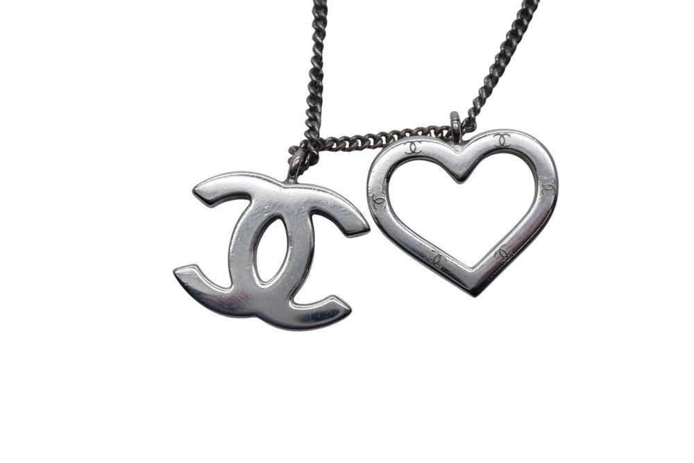CHANEL シャネル ココマーク ハート ネックレス 重量約9.5g 04P刻印 全長約43cm シルバー メタル 美品 中古 4c076483